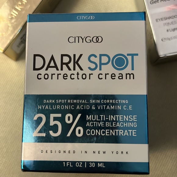 Skincare all 3 fir $32 - Picture 2 of 4